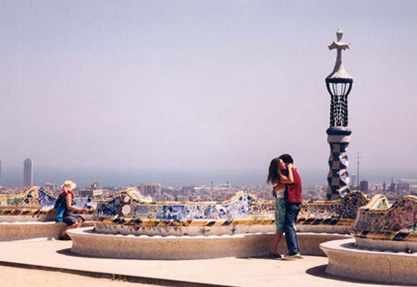 Baiser vol sur les terasses du parc Guell? Prcaire prcaire...